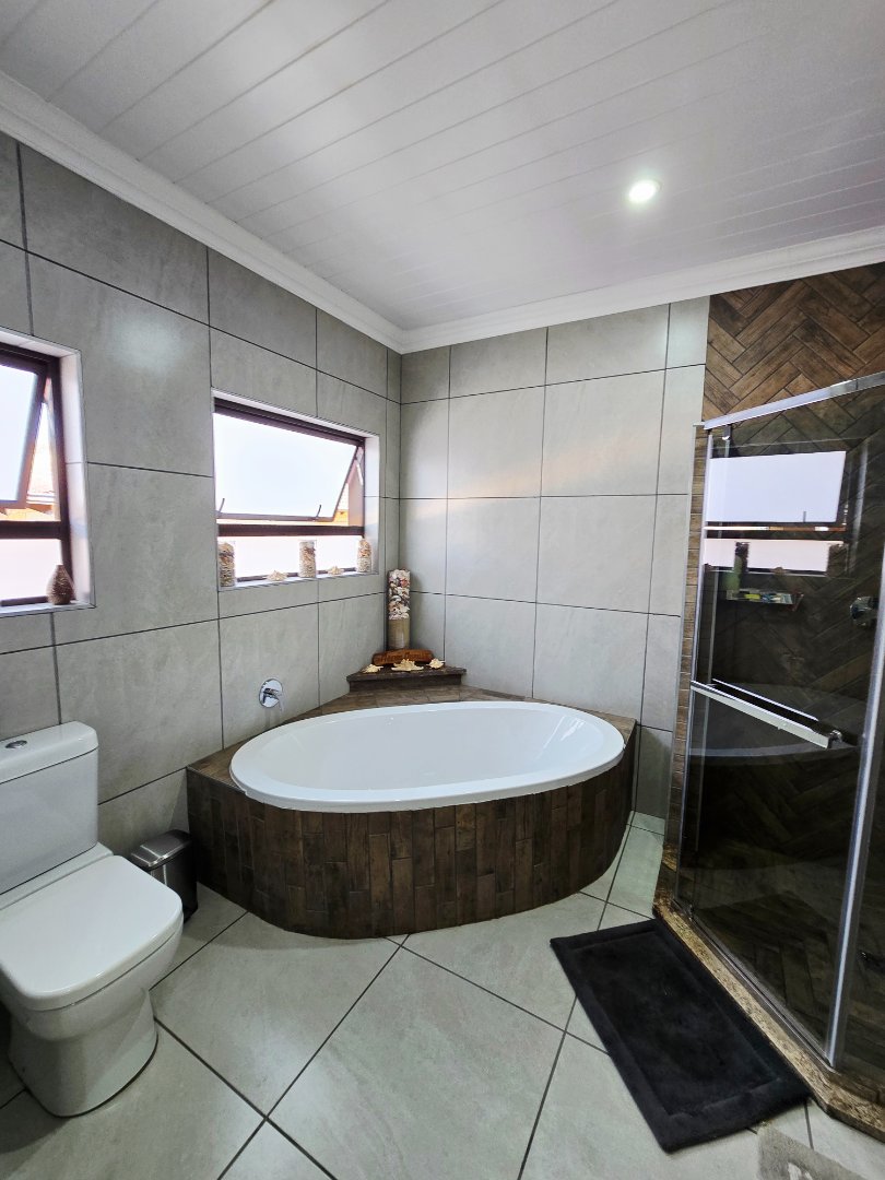 3 Bedroom Property for Sale in Wilkoppies North West